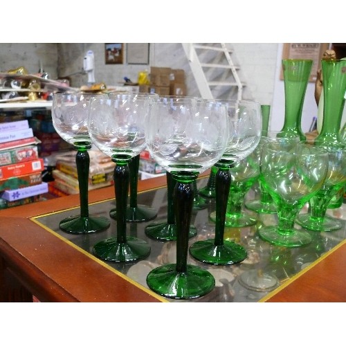 241 - LARGE COLLECTION OF LOVELY GREEN GLASS ITEMS INCLUDING ETCHED WINE GLASSES WITH GREEN STEMS, A PAIR ... 