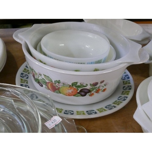 344 - COLLECTION OF RETRO PIREX INCLUDING PLATES AND OVENWARE.