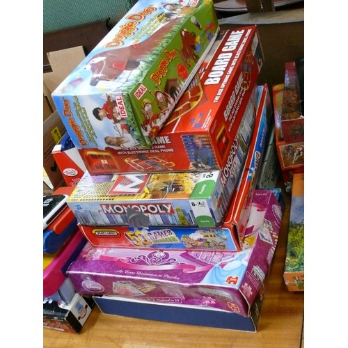 361 - LARGE SELECTION OF MIXED TOYS AND GAMES - DOGGIE DOO,  DEAL OR NO DEAL, TRAVEL WHO IS IT, BINGO ETC.