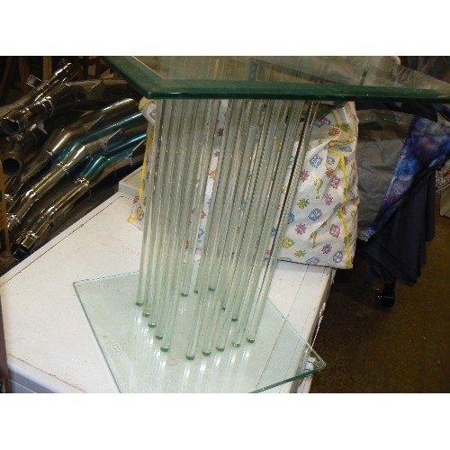 395 - CONTEMPORARY STYLE GLASS COFFEE/SIDE TABLE, BEVELLED GLASS TOP ON WITH A GLASS ROD COLUMN.