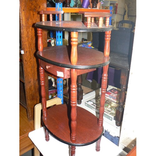 413 - SMALL MAHOGANY SIDE TABLE WITH GALLERIED TOP AND A DRAWER.