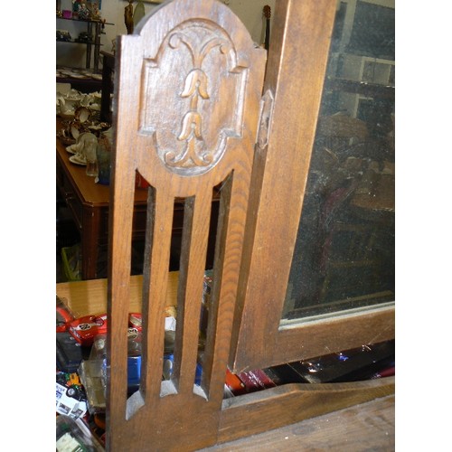 405 - EDWARDIAN OAK THREE DRAWER DRESSING TABLE WITH MIRROR.