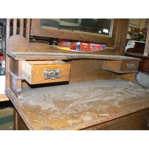 405 - EDWARDIAN OAK THREE DRAWER DRESSING TABLE WITH MIRROR.