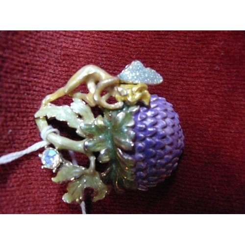 18 - A KIRK FOLLY FAIRY (THISTLE FAIRY) BROOCH NEW YORK FASHION JEWLLERY.