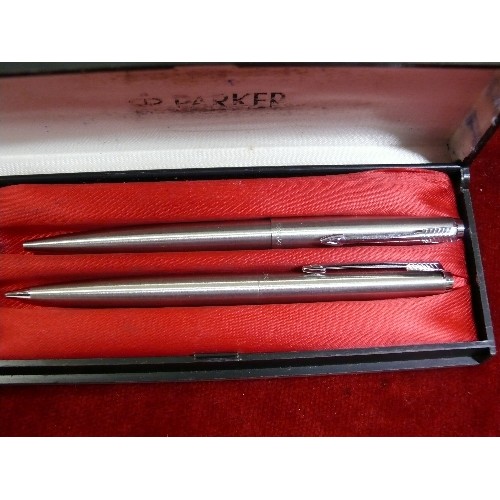 28 - SET OF PARKER PEN AND PROPELLING PENCIL, BOXED.