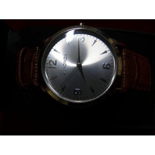 35 - A GENTS SEKONDA WRIST WATCH, BOXED.