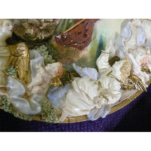 81 - FRANKLIN HEIRLOOM 3D PLATE 'THE NATIVITY'.