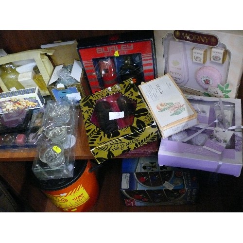 156 - LARGE SELECTION OF MIXED GIFT SETS NEW AND BOXED.