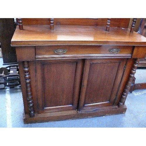 397 - Victorian Mahogany Chiffonier with mirrored back, panelled doors, turned spindled supporting shelves