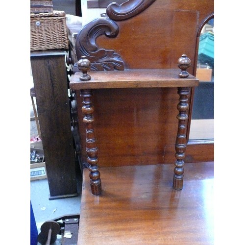 397 - Victorian Mahogany Chiffonier with mirrored back, panelled doors, turned spindled supporting shelves