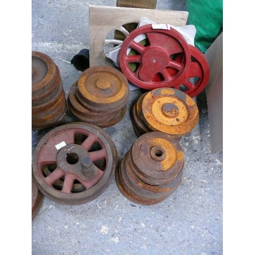 456 - Large quantity of mixed train locomotive & wagon wheels - for large scale ride on model railway prob... 