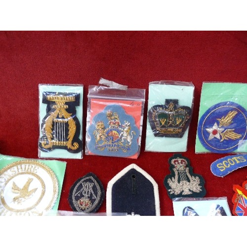 292C - Collection of cloth badges including Musicians & Bandsmen Royal Artillery, Royal Aeronautical Societ... 