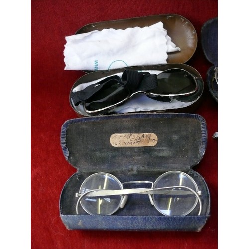 292E - WW2 Anti-Gas Eyeshields in cardboard case  with instructions, 2 pairs of WW2 period spectacles with ... 