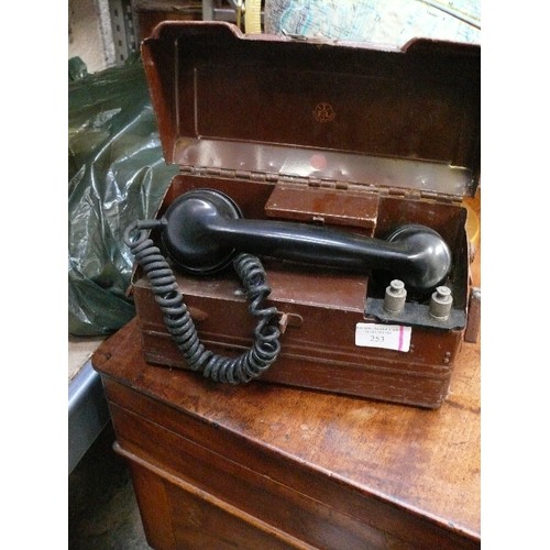 253 - Rare vintage cranked railway engineers field telephone by TEL Beeston, Notts.