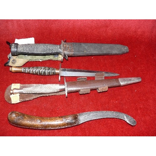 204J - 4 collectors' military knives including : WW2 second pattern commando knife with leather sheath; WW2... 