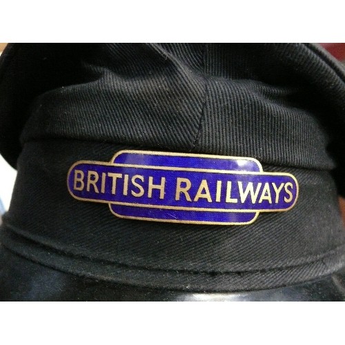 450 - Vintage British Railways Engine Drivers grease top cap with enamelled cap badge