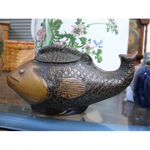 195 - An unusual antique heavy patinated bronze fish vessel with opening fin lid, probably Chinese - 18cm