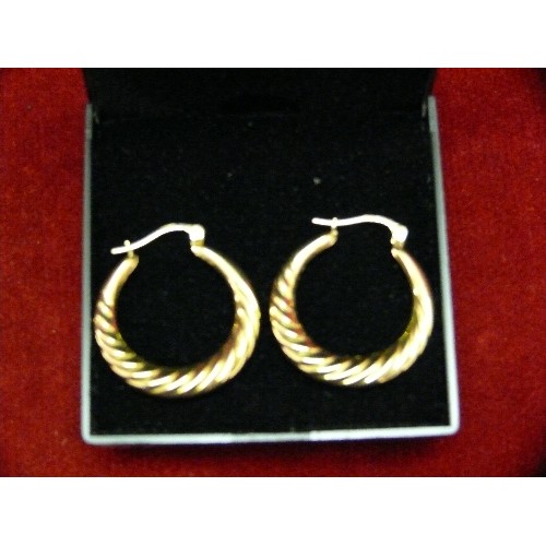 38 - A PAIR OF 9 ct GOLD LOOP EARRINGS WEIGHT 2.47gr