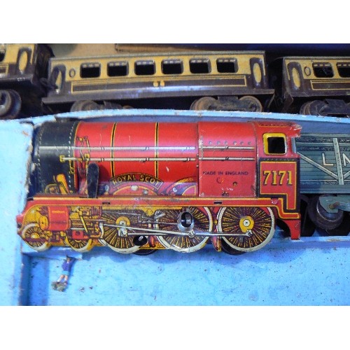 242 - Vintage Hornby Meccano tinplate train set with 2 locomotives, 5 carriages including 2 with LMS logo ... 