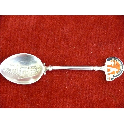 44A - 4 vintage spoons including : Indian silver 