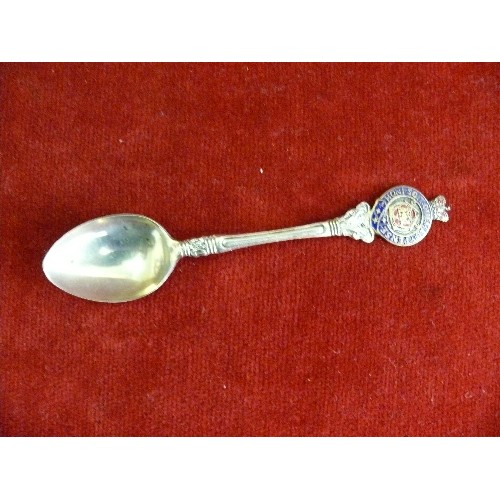 44A - 4 vintage spoons including : Indian silver 