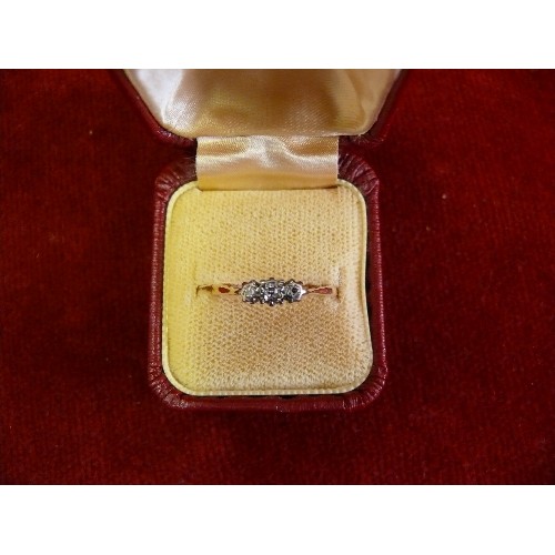 16 - A beautiful 18ct gold trilogy ring,