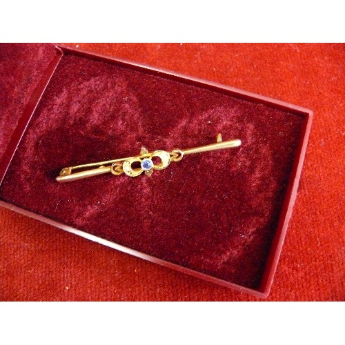 22 - 15ct Gold Victorian bar brooch, crescent design with pearls and central sapphire. (Missing 2 seed pe... 