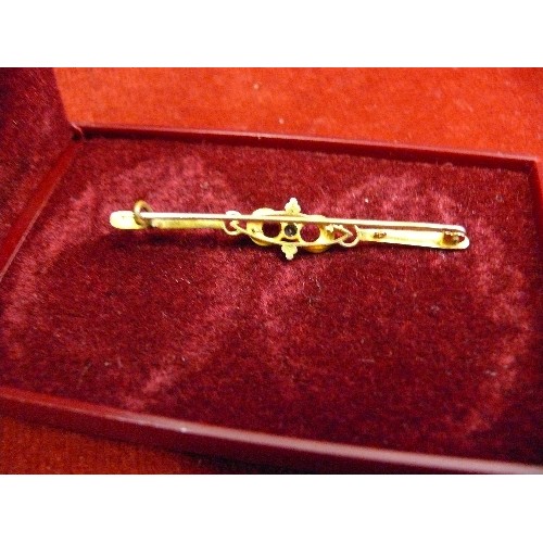 22 - 15ct Gold Victorian bar brooch, crescent design with pearls and central sapphire. (Missing 2 seed pe... 