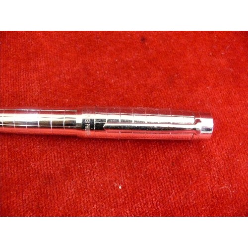 26 - A Patek Philippe ballpoint pen in silver metal. Engraved Patek Philippe and with their logo of the c... 