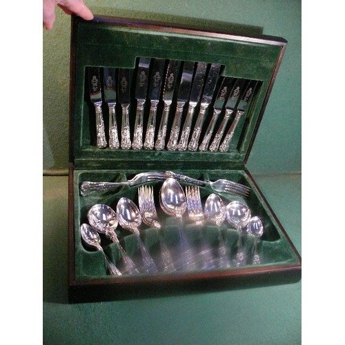 46A - A complete 44 piece, 6 place serving, Sheffield silver plated King's Pattern canteen of cutlery. In ... 