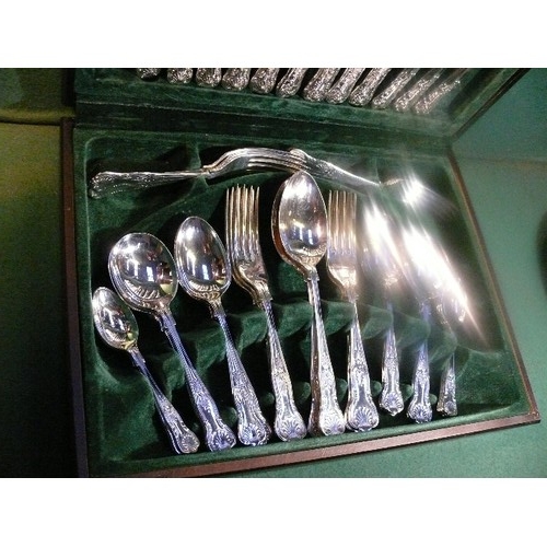 46A - A complete 44 piece, 6 place serving, Sheffield silver plated King's Pattern canteen of cutlery. In ... 