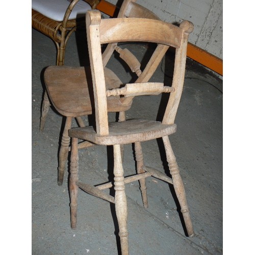 311 - A good pair of Victorian Oxford Bar Back kitchen chairs with elm seats - good sturdy chairs