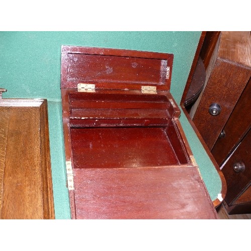 334 - An Edwardian oak tray and a writing slope or clerk's desk with internal drawers and pen box