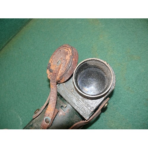 255 - A WW2 Trench Periscope dated 1945. Prism housing marked Periscope No 14A MK III X 10 H.G.P. 1945 Reg... 