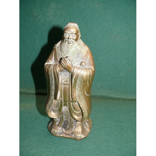 219 - A vintage bronze statue of Confucius - finely cast detail to his face and beard - 19cm.