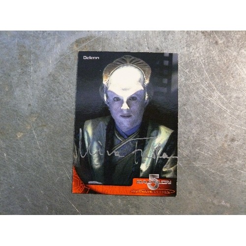 299C - A Signed Babylon 5 SkyBox trading card , No 8 