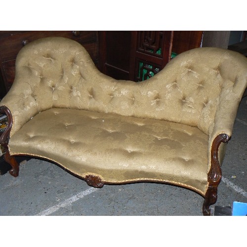 431 - A Victorian walnut framed double spoon back sofa, buttoned back & seat in a gold damask fabric - 175... 