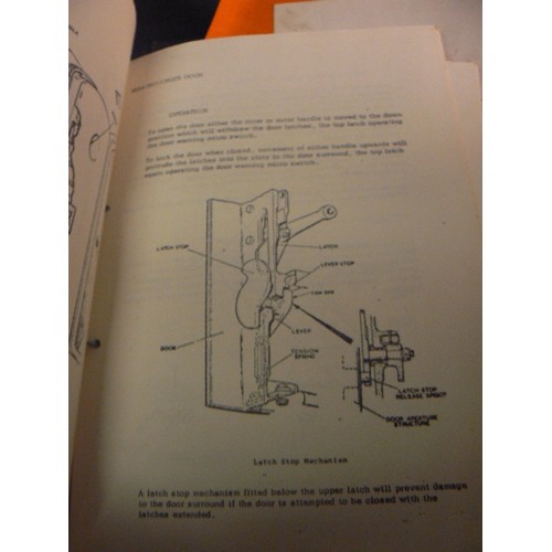 276A - Large quantity of aviation books, flying manuals and training notes. Includes : Comet C Mk.4C Aircra... 