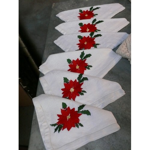 340 - LINEN WITH AMERICAN PROVENANCE. Vintage linen including a set of 6 damask napkins embroidered with r... 