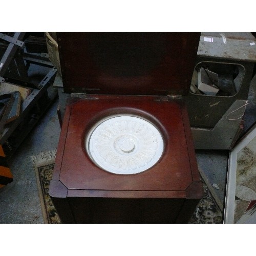 432A - A Victorian mahogany commode with original white ironstone pan - in good condition.