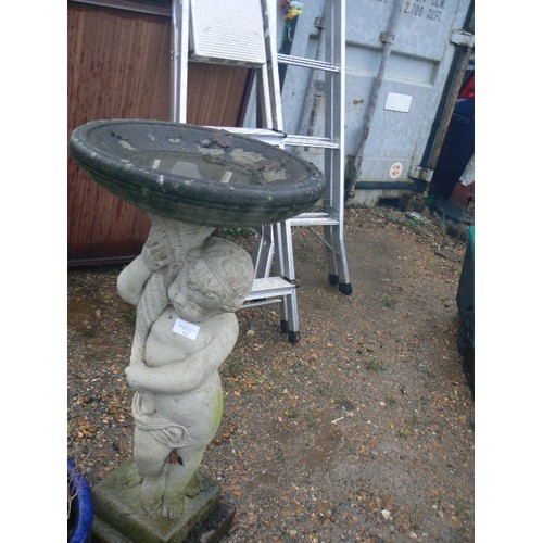 537 - CHERUB HOLDING BOWL BIRDBATH, STONE COLOURED.