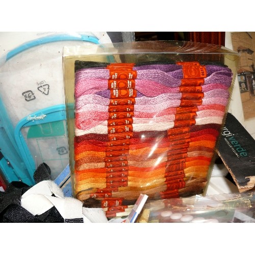 319 - BOX OF VARIOUS SEWING AND TAPESTRY ITEMS.