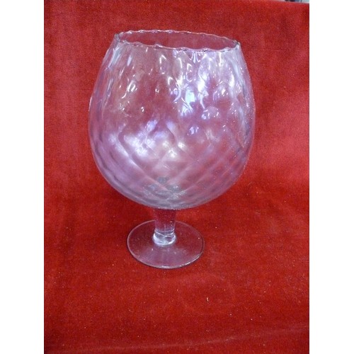 324 - LARGE DECORATIVE BRANDY GLASS.