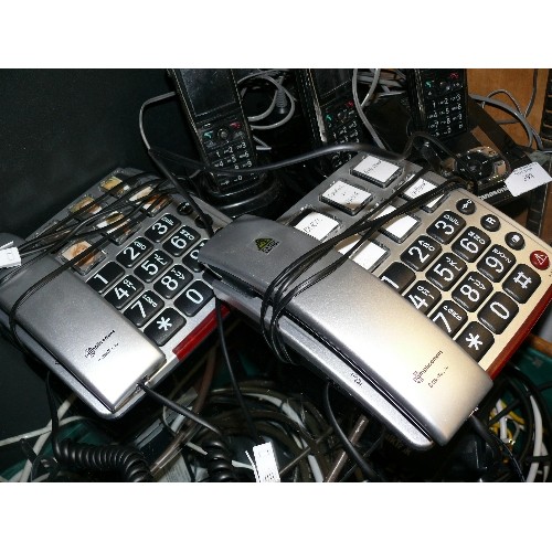 398 - CORDLESS PANASONIC TELEPHONE SET PLUS TWO LANDLINE PHONES WITH LARGE NUMBERS.