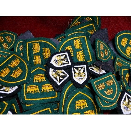 108 - BOX OF VARIOUS SEW ON CLOTH BADGES.