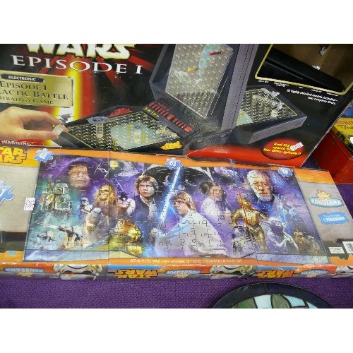 131 - NEW AND SEALED STAR WARS JIGSAW SET PLUS A STAR WARS BATTLE GAME.