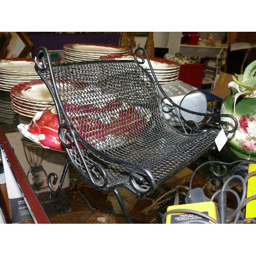 213 - VINTAGE MINIATURE CAST IRON BENCH WITH TEDDY BEAR.