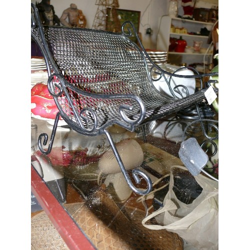 213 - VINTAGE MINIATURE CAST IRON BENCH WITH TEDDY BEAR.