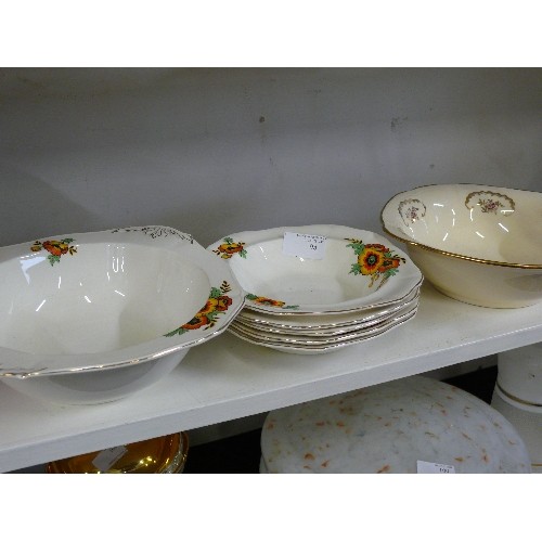 302 - SET OF ALFRED MEAKIN FRUIT BOWLS PLUS A FURTHER ALFRED MEAKIN SERVING BOWL.