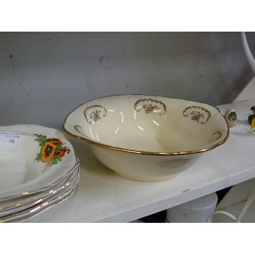 302 - SET OF ALFRED MEAKIN FRUIT BOWLS PLUS A FURTHER ALFRED MEAKIN SERVING BOWL.